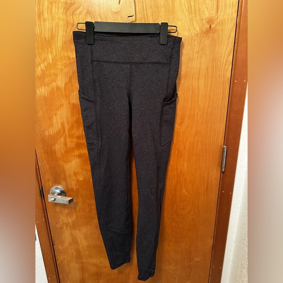 Lululemon Pocketed Leggings Size 6 - Picture 1 of 5